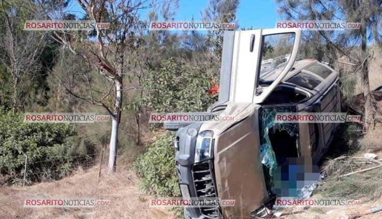 Volcadura Ca{on de Rosarito