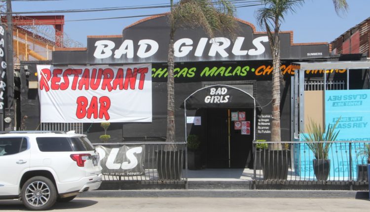 Restaurantes vs table dance Rosarito