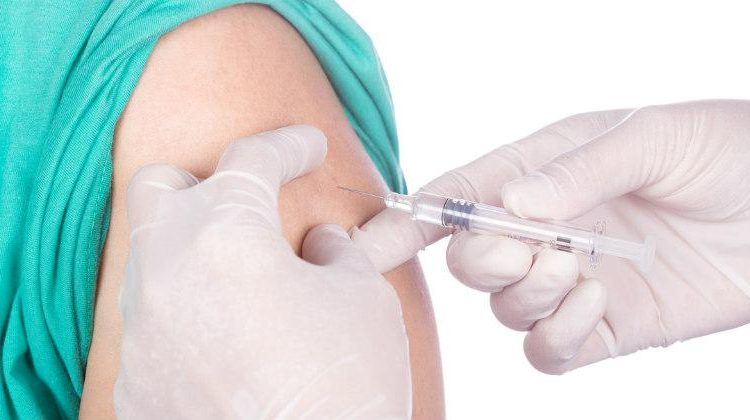 Covid-19, vacunas, BC