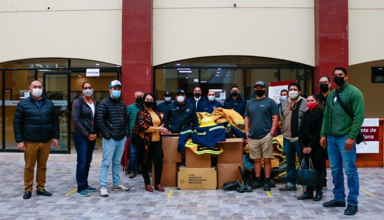 Bomberos Donación CalFires Equipo