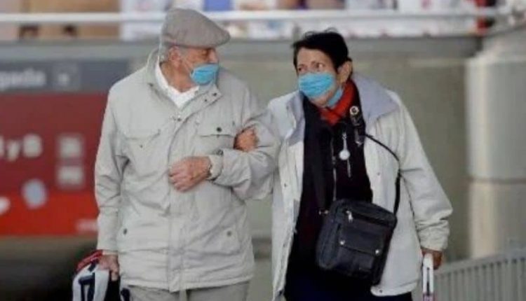 Adultos mayores, semáforo naranja, DIF