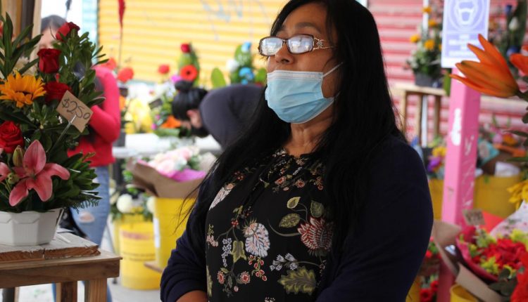 Comerciantes, flores, vendedores, día del amor y amistad