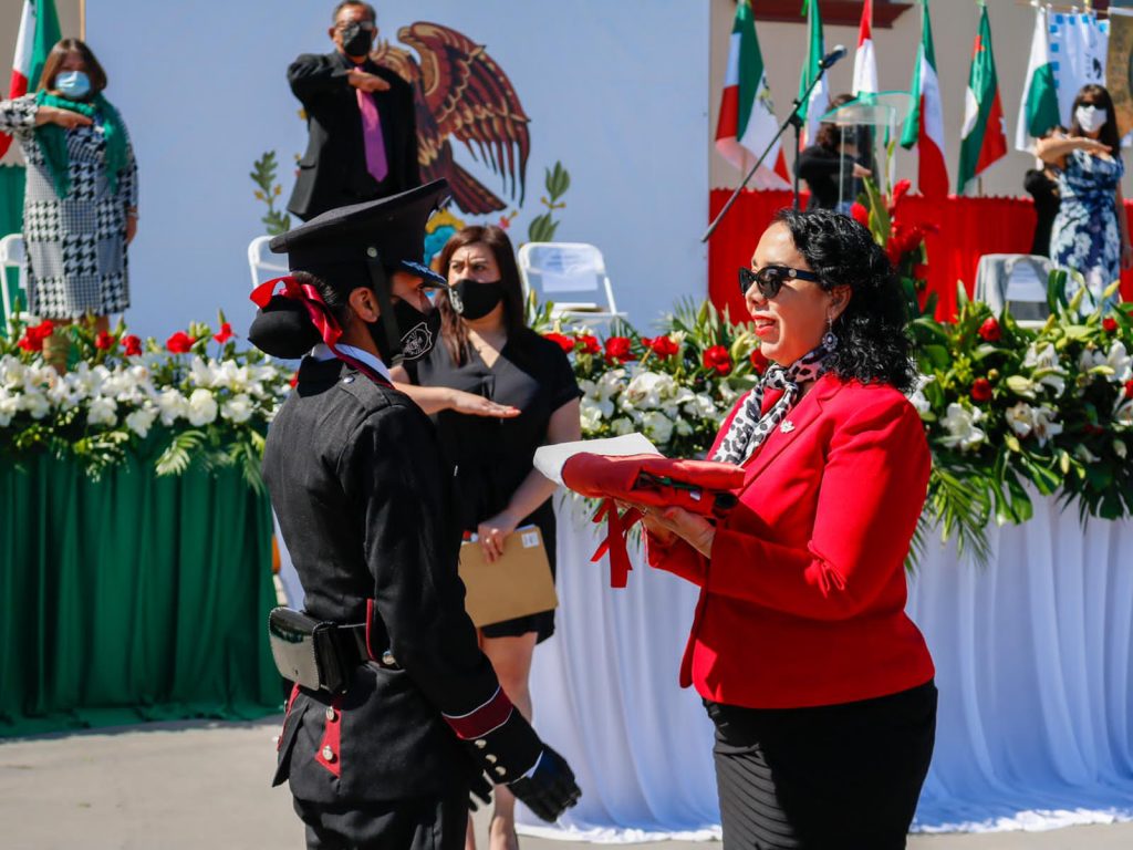 Día de la bandera, alcaldesa, Casa Municipal