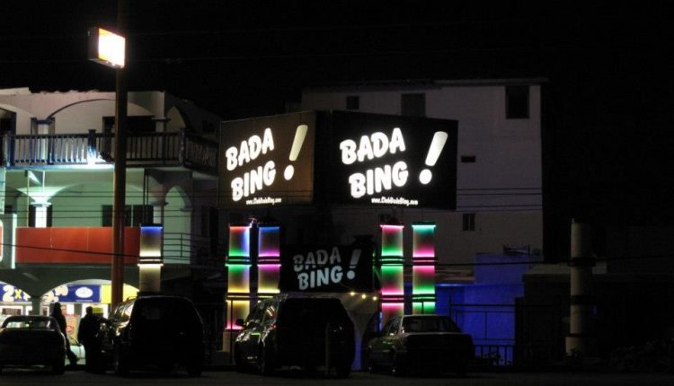 bar, lesionado, arma de fuego