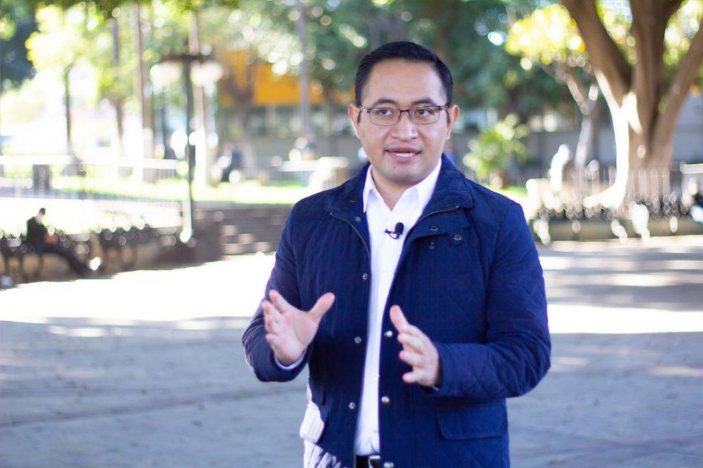 Héctor Cruz, diputado, esclavitud, DIF