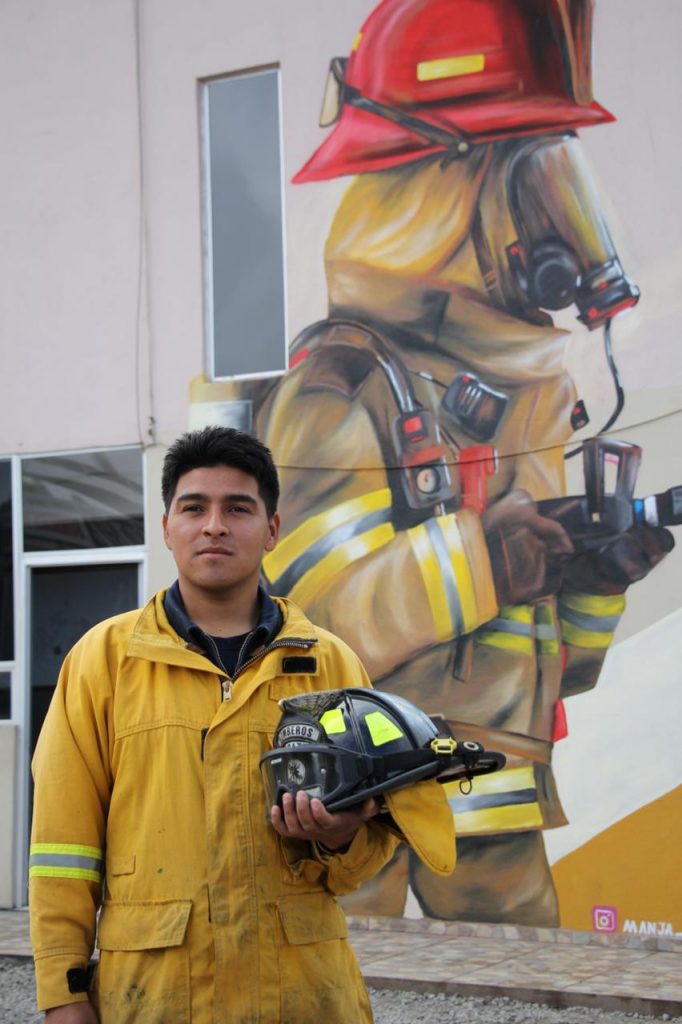Muralista, bomberos, pinturas 