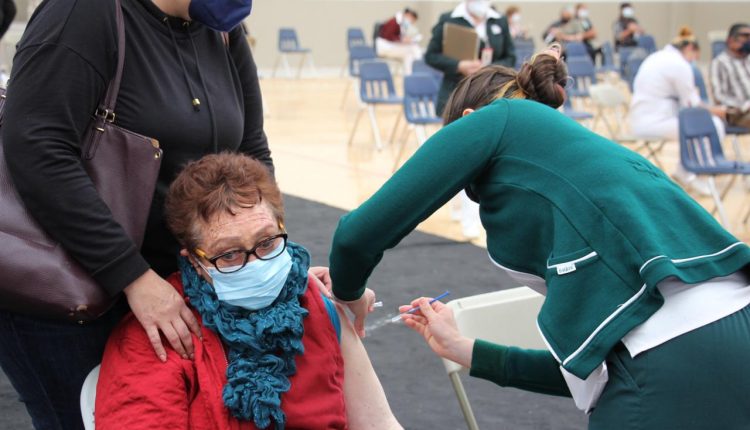Vacunacion, Covid, pandemia, Adultos mayores