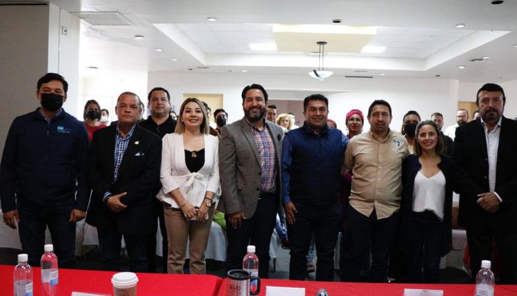 Araceli Brown, CANIRAC, Ayuntamiento de Rosarito