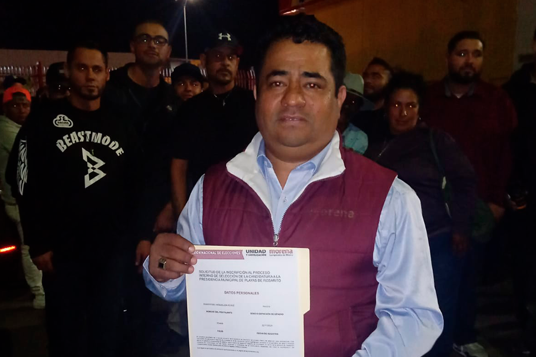 Fidel Mogollón se registra por Morena para alcalde de Rosarito