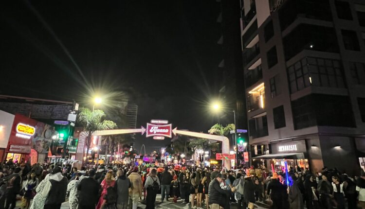 El operativo especial implementado por el XXV Ayuntamiento de Tijuana, el pasado 31 de octubre, permitió que la celebración de Halloween se desarrollara en calma y sin incidentes mayores.