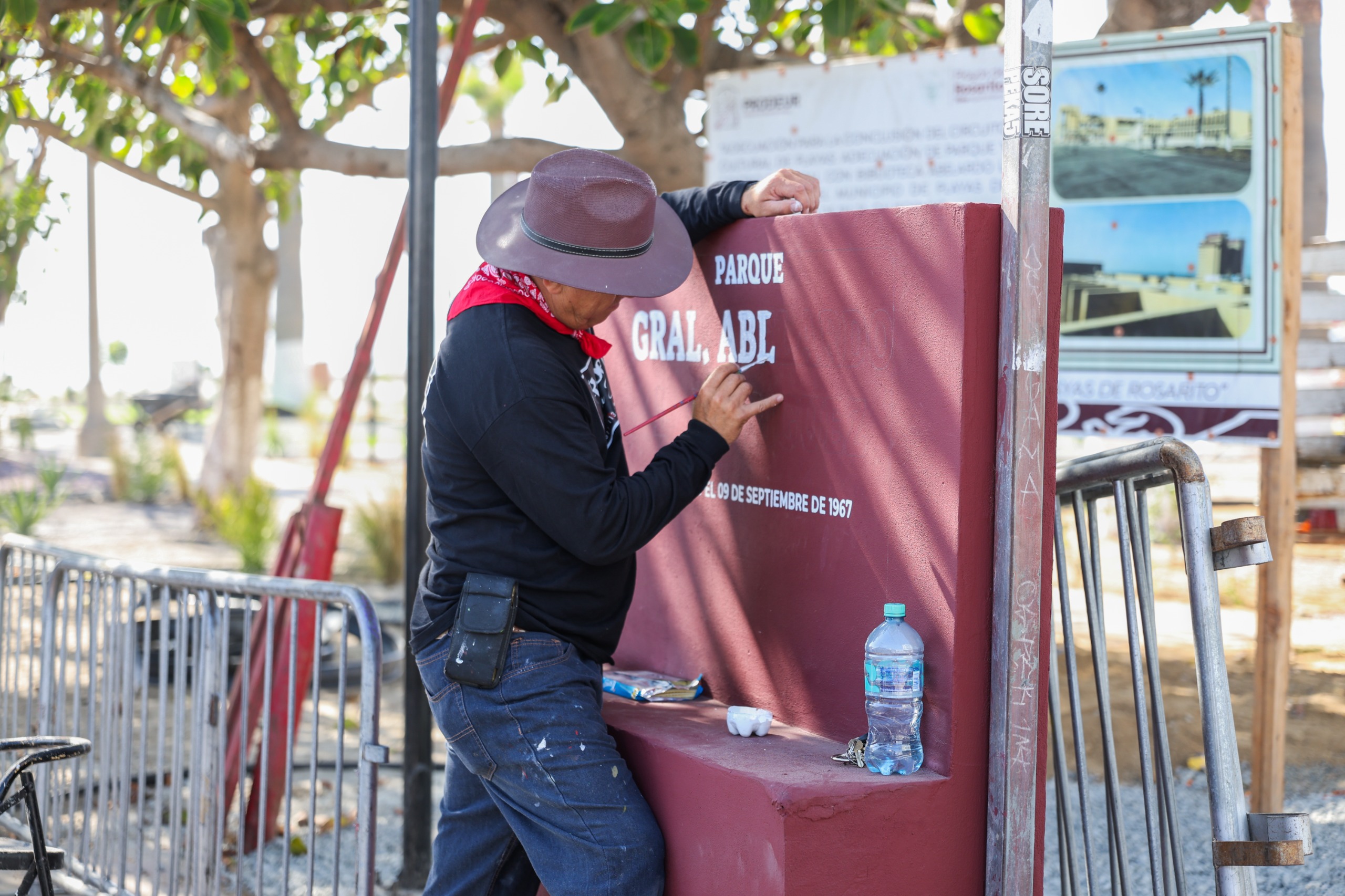 Mantenimiento de Servicios Urbanos en Parque Abelardo L Rodríguez en Playas de Rosarito